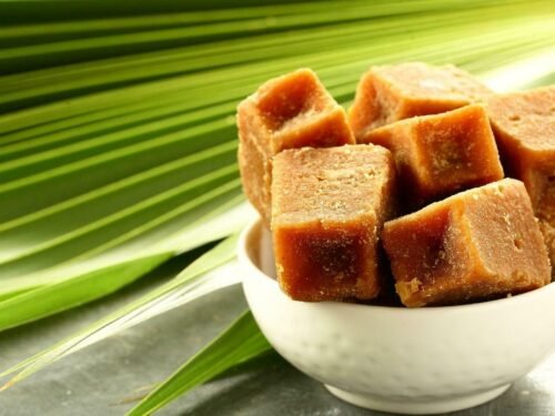 Organic Jaggery – Benefits, Nutrition Value & Weight Loss